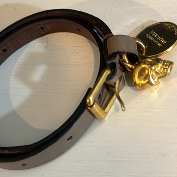 Alexander McQueen Taupe Leather Goldtone Skull Wrap Bracelet - Picture 4 of 6